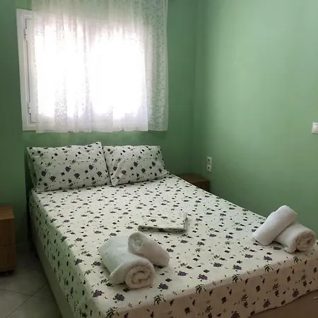 Artemis Lefkada City